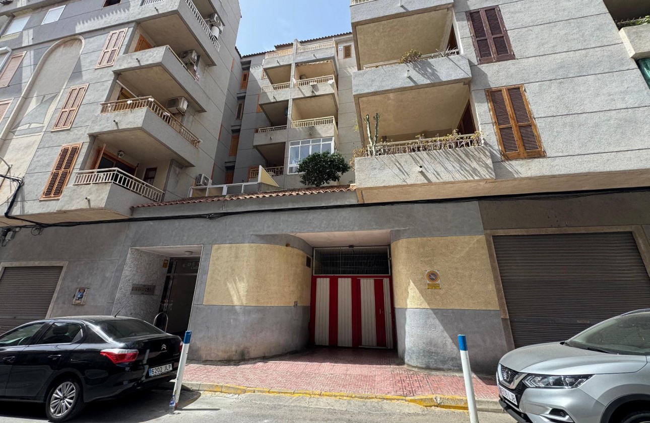 Resale - Garaje - Torrevieja - Playa Acequion