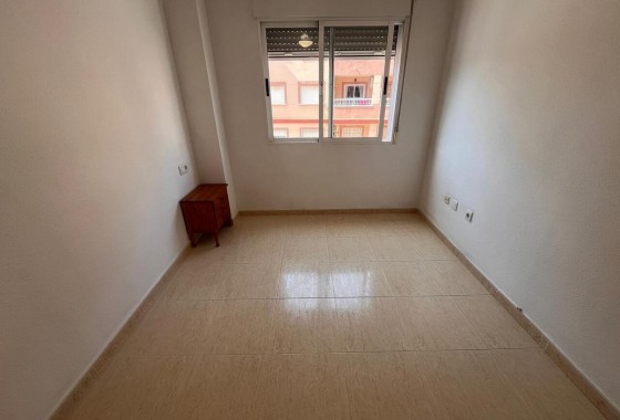 Reventa - Apartamento / piso - Algorfa