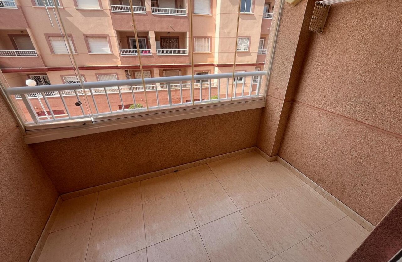 Reventa - Apartamento / piso - Algorfa