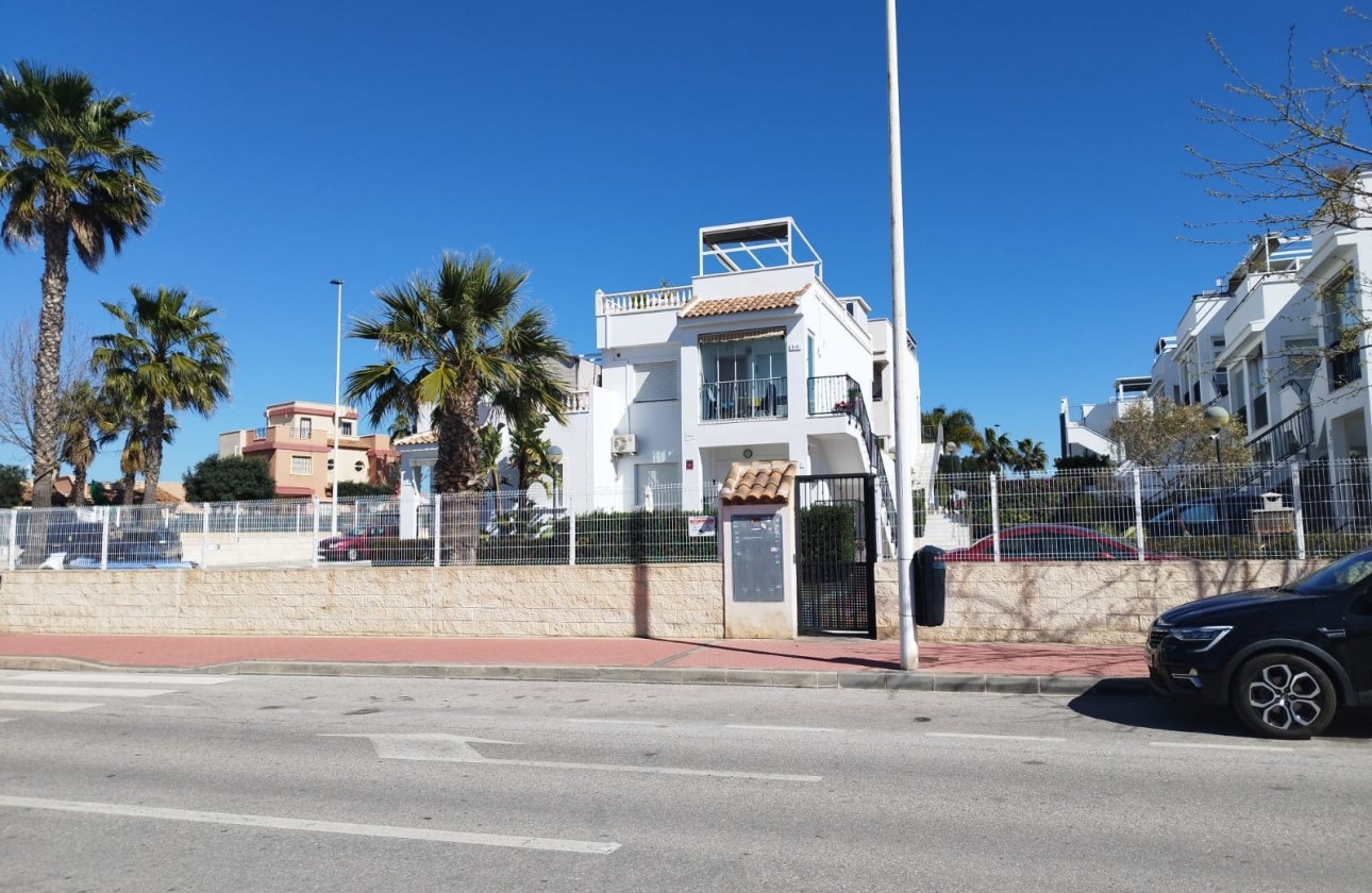 Revente - Bungalow - Torrevieja - Aguas Nuevas