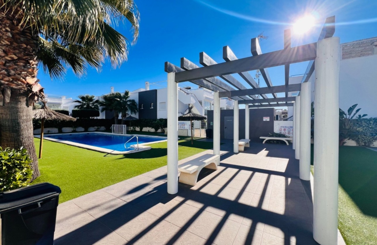 Revente - Bungalow - Torrevieja - Aguas Nuevas