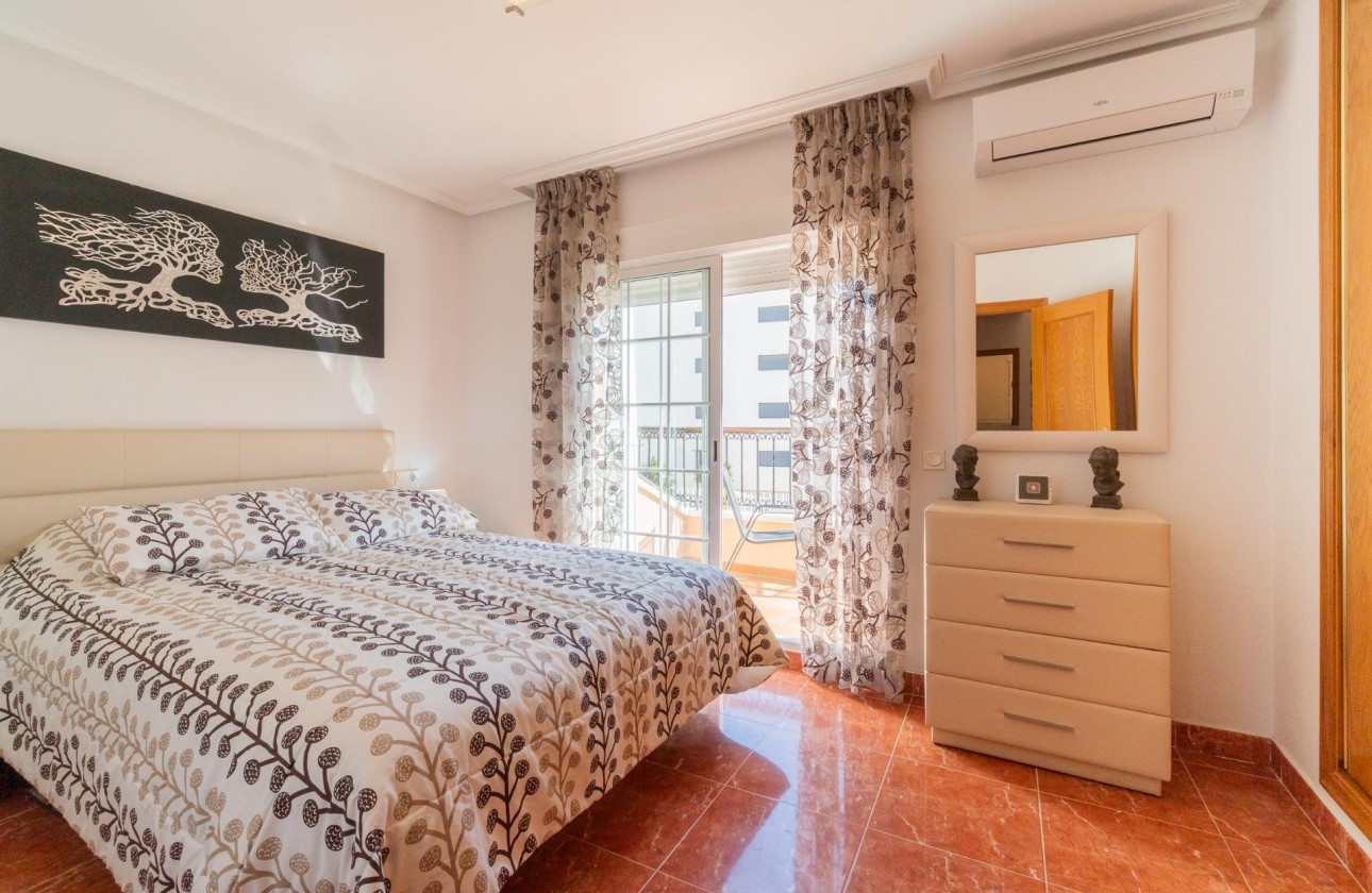 Revente - Villa - Orihuela Costa - Villamartin