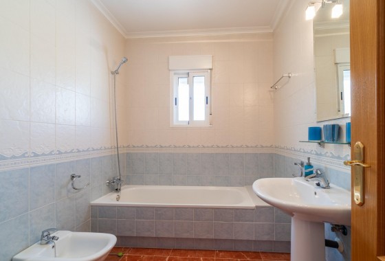 Revente - Villa - Orihuela Costa - Villamartin