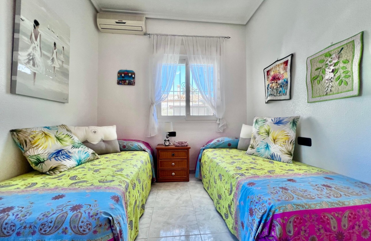 Revente - Villa - Orihuela Costa - La Zenia