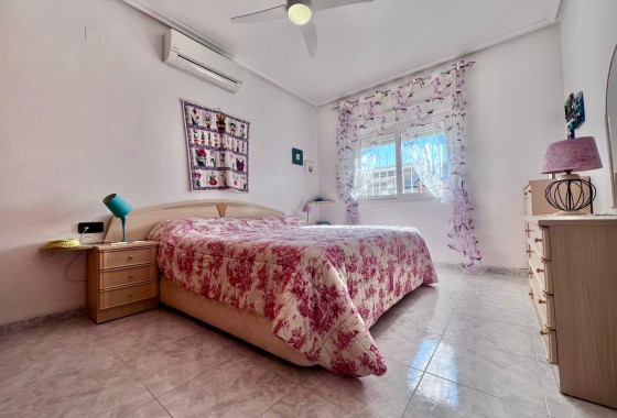 Revente - Villa - Orihuela Costa - La Zenia