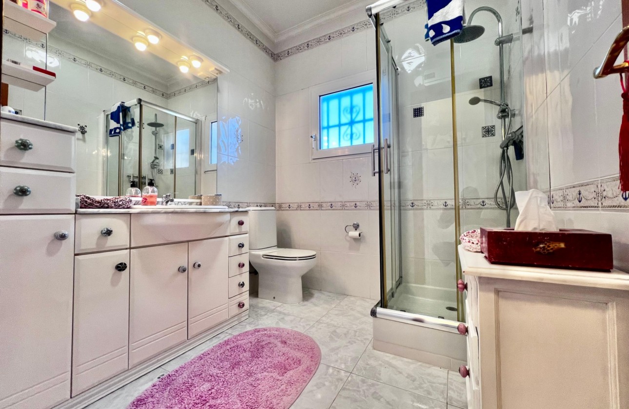 Revente - Villa - Orihuela Costa - La Zenia