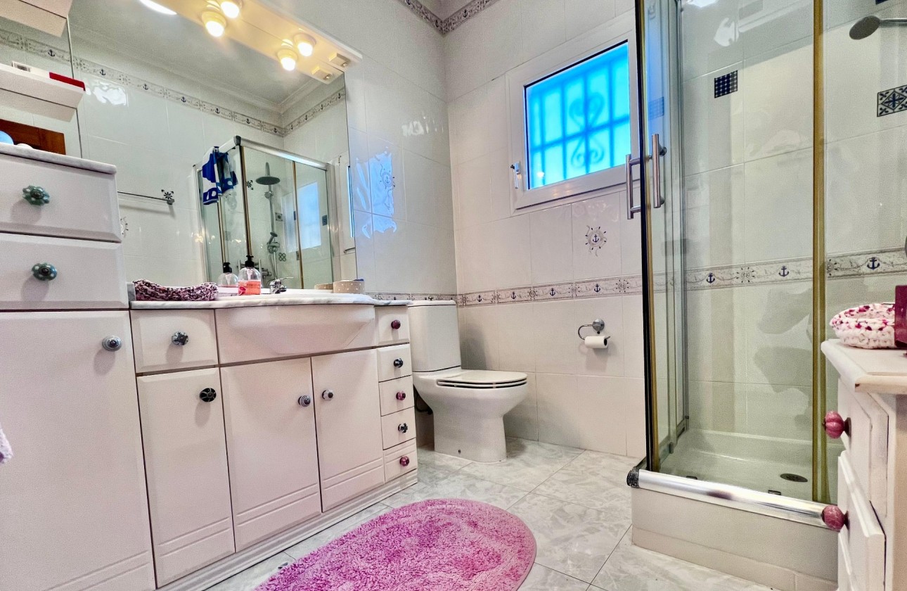 Revente - Villa - Orihuela Costa - La Zenia