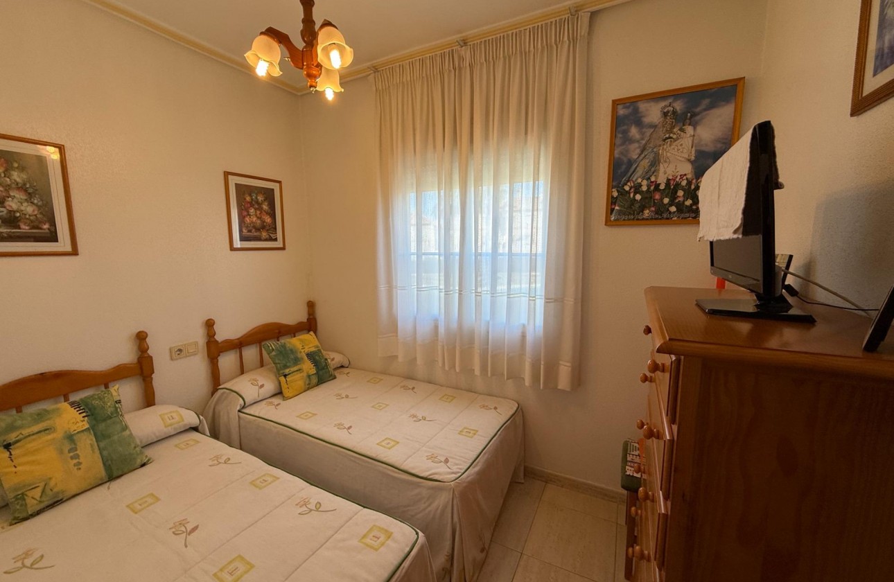 Resale - Bungalow - Torrevieja - Aguas Nuevas