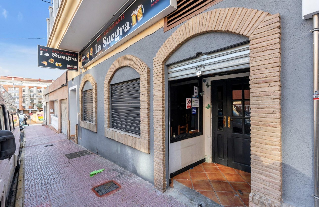 Revente - Commercial - Torrevieja - Estacion de autobuses