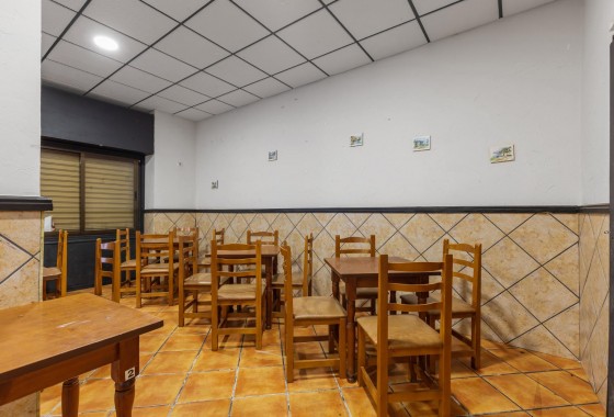 Revente - Commercial - Torrevieja - Estacion de autobuses