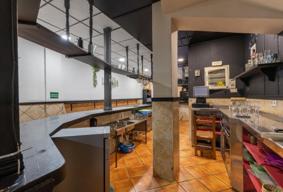 Revente - Commercial - Torrevieja - Estacion de autobuses