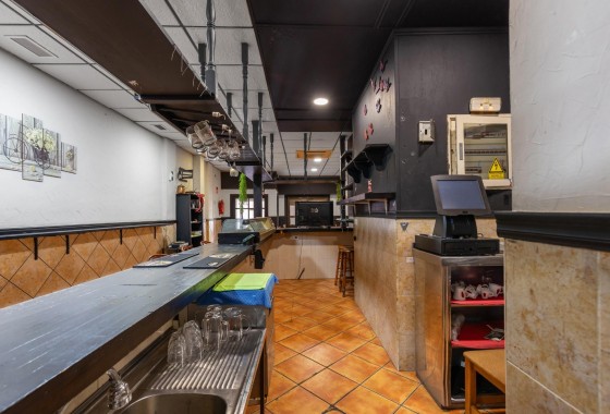 Revente - Commercial - Torrevieja - Estacion de autobuses