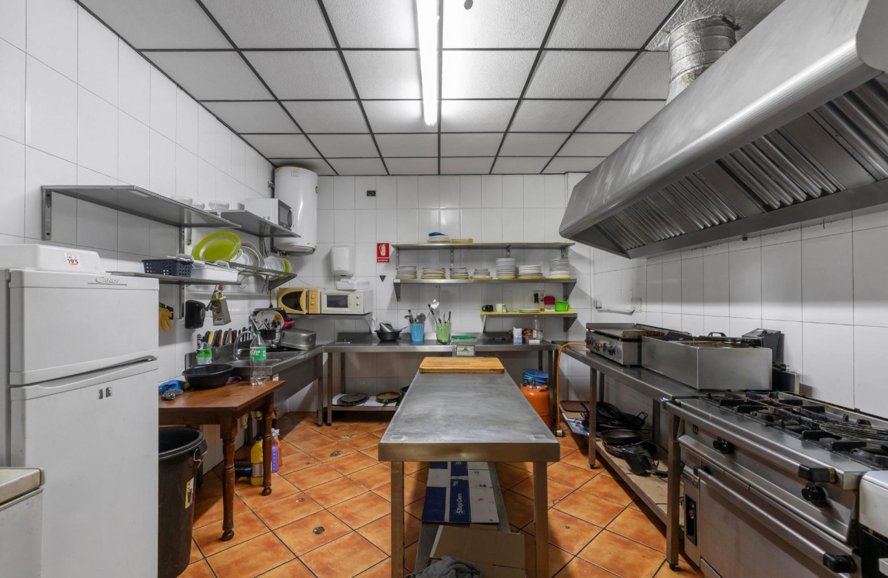 Revente - Commercial - Torrevieja - Estacion de autobuses