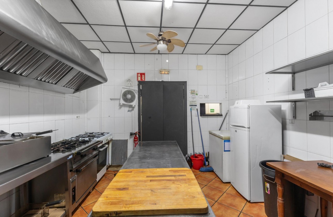 Revente - Commercial - Torrevieja - Estacion de autobuses