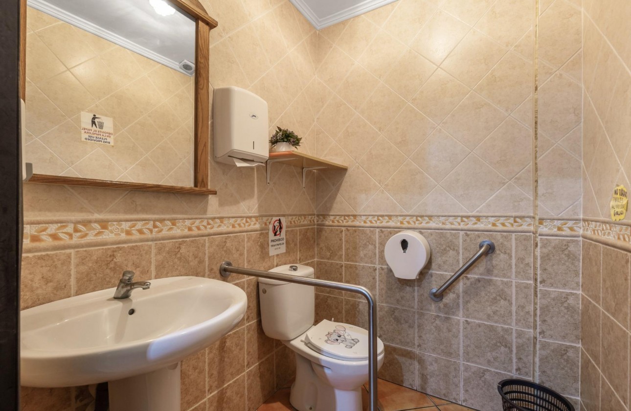 Revente - Commercial - Torrevieja - Estacion de autobuses