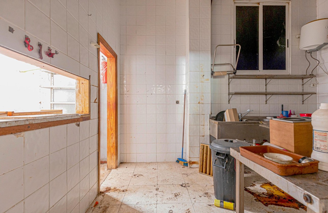 Revente - Commercial - Torrevieja - Playa del cura