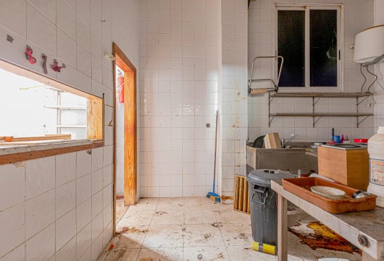 Revente - Commercial - Torrevieja - Playa del cura