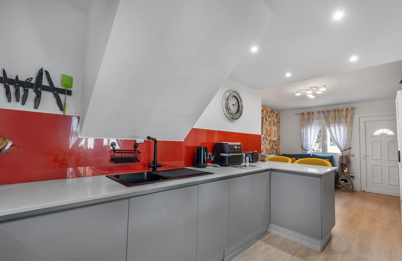 Revente - Villa - Guardamar del Segura - Urbanizaciones