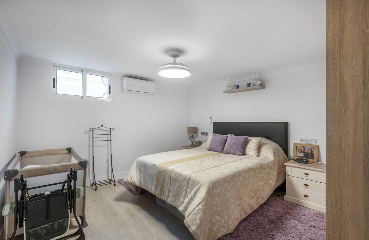 Revente - Villa - Guardamar del Segura - Urbanizaciones