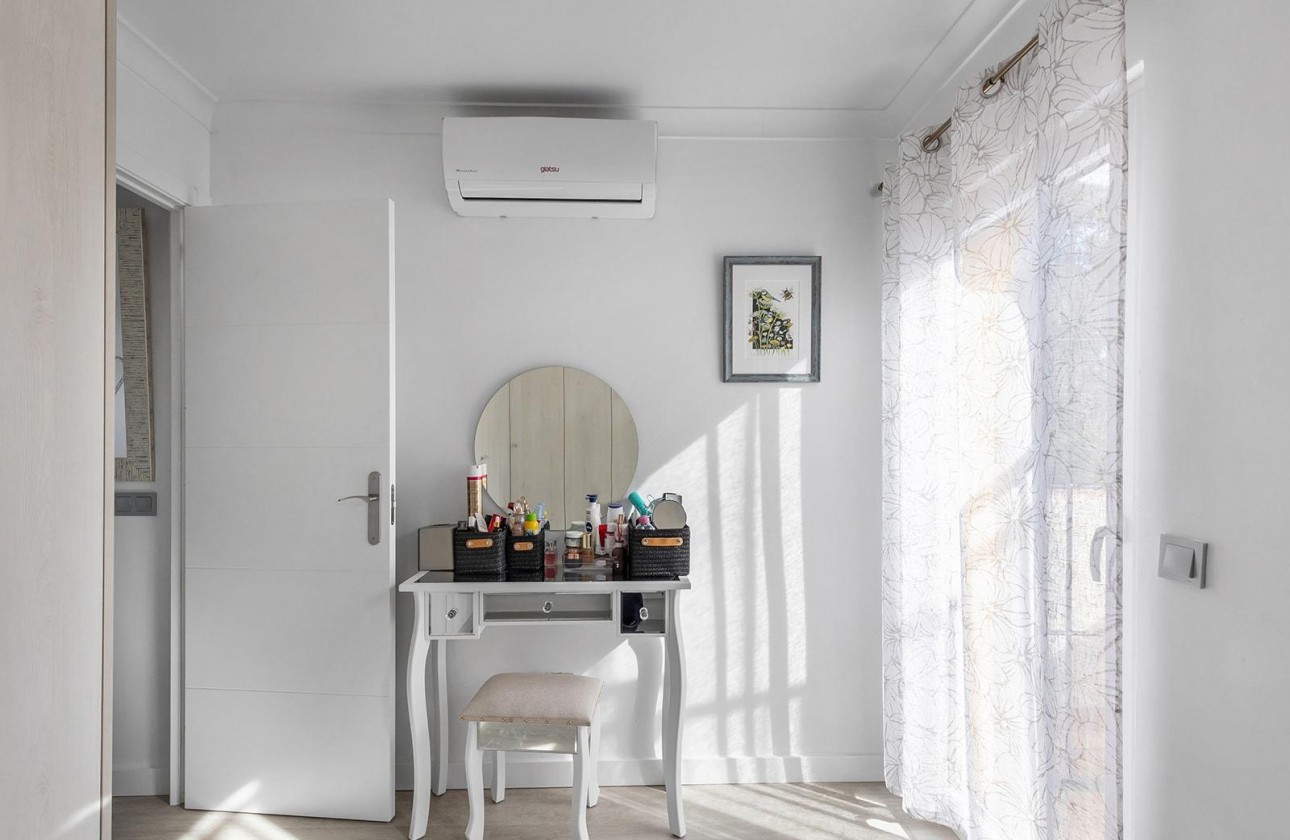 Revente - Villa - Guardamar del Segura - Urbanizaciones