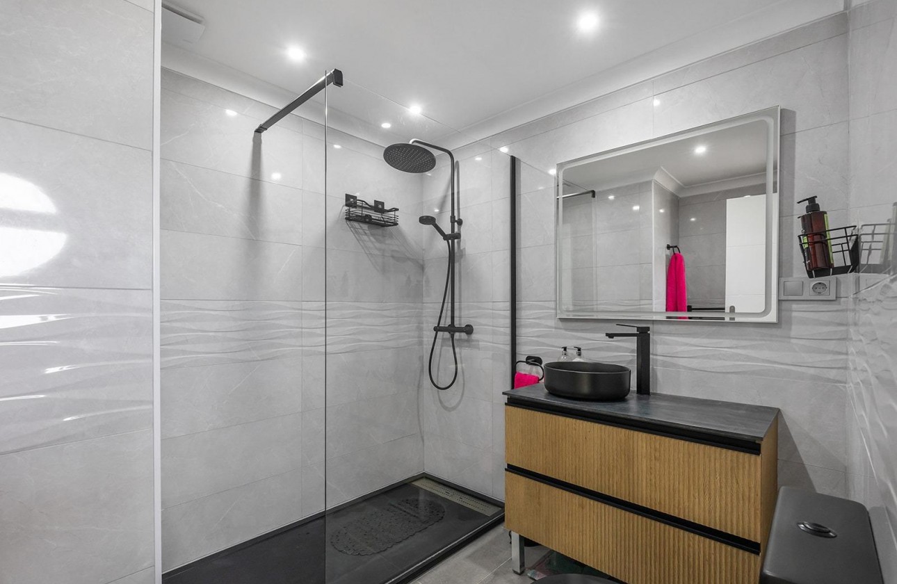 Revente - Villa - Guardamar del Segura - Urbanizaciones