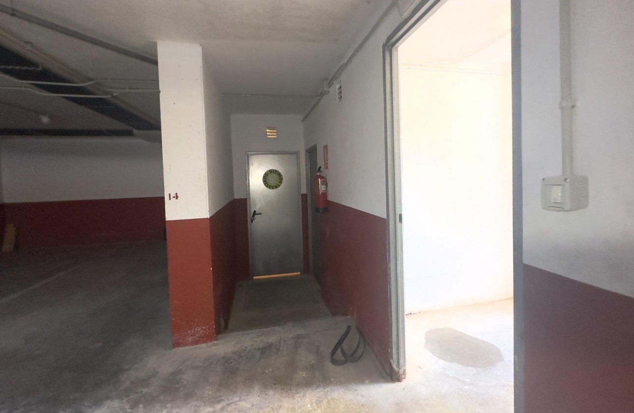 Reventa - Storeroom - Orihuela Costa - Aguamarina