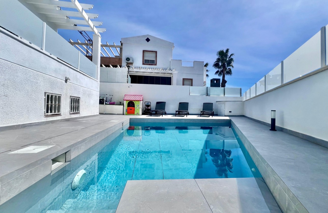 Revente - Villa - San Miguel de Salinas - Las filipinas