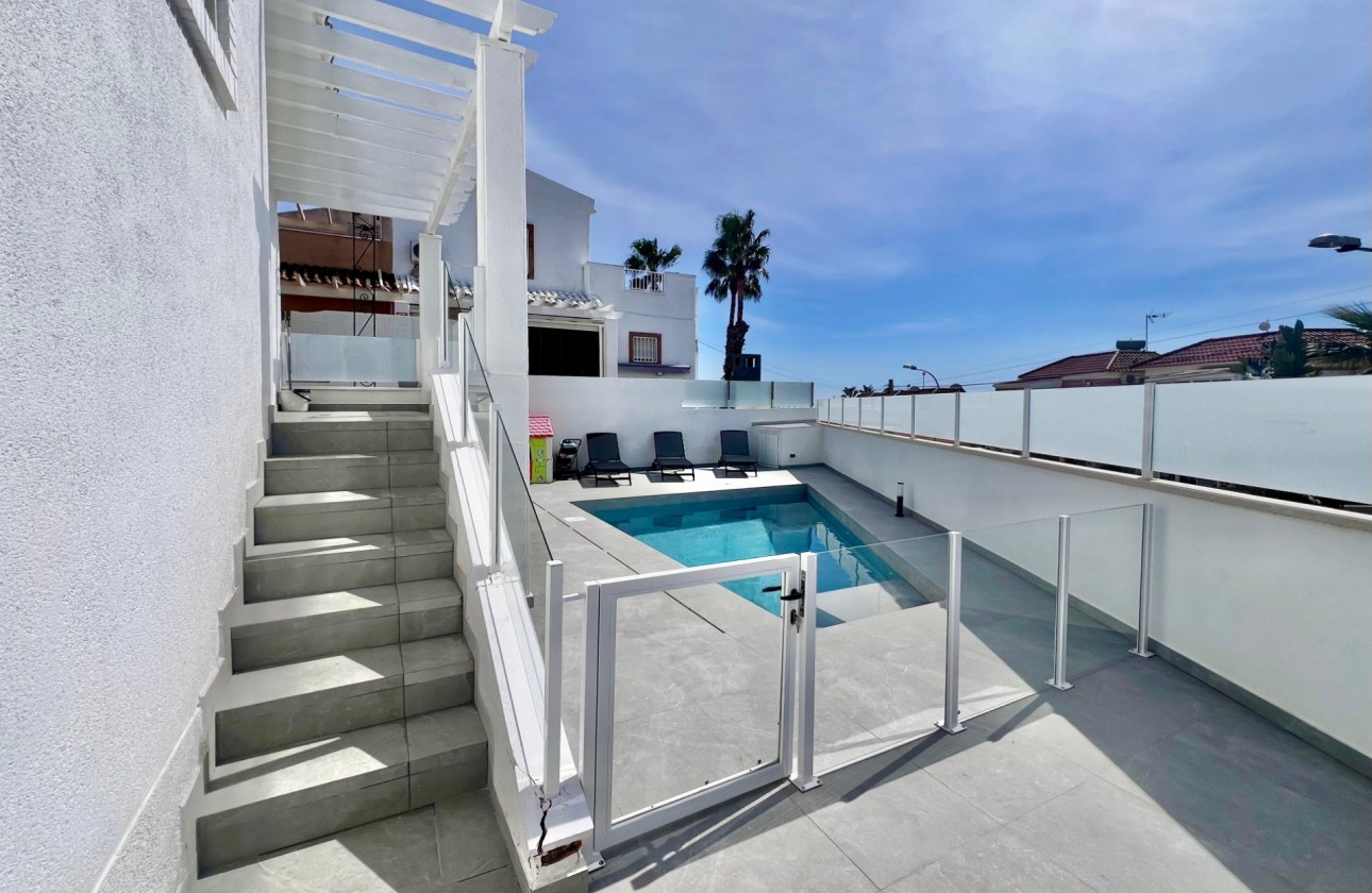 Revente - Villa - San Miguel de Salinas - Las filipinas