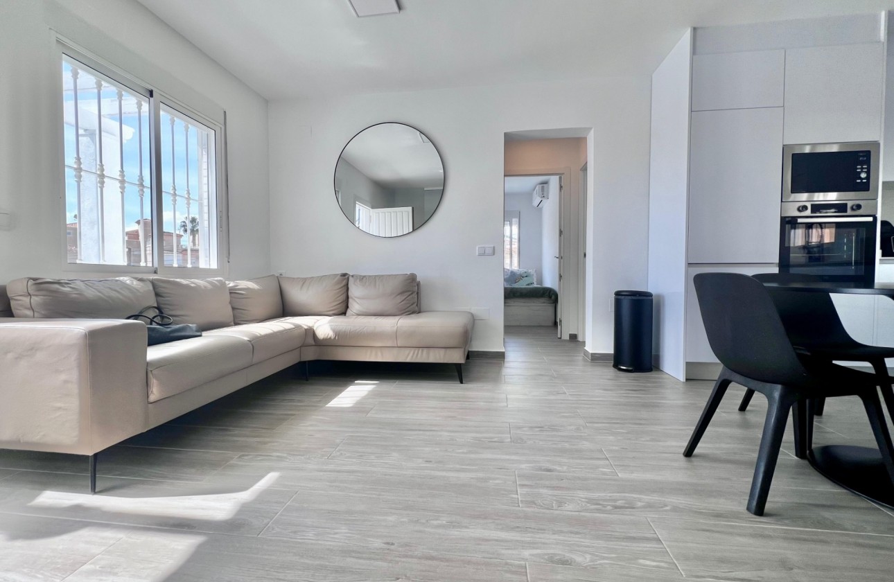 Revente - Villa - San Miguel de Salinas - Las filipinas