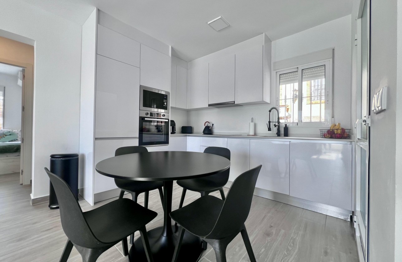 Revente - Villa - San Miguel de Salinas - Las filipinas