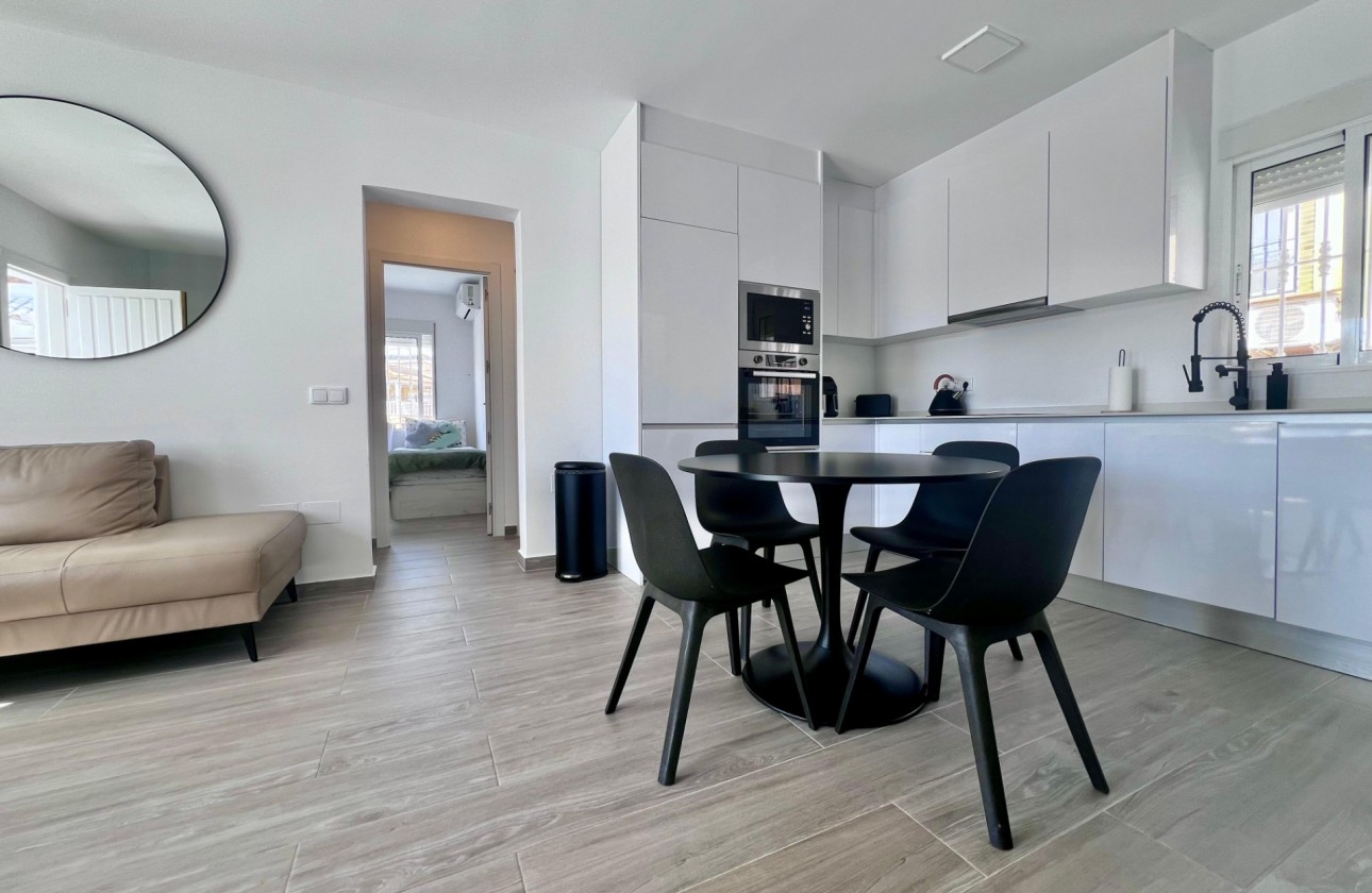 Revente - Villa - San Miguel de Salinas - Las filipinas