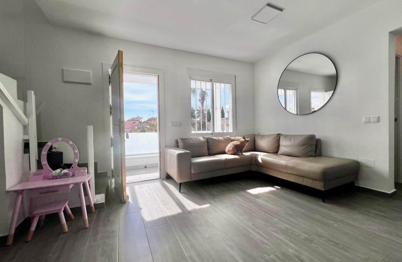 Revente - Villa - San Miguel de Salinas - Las filipinas