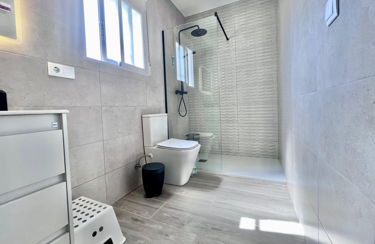 Revente - Villa - San Miguel de Salinas - Las filipinas