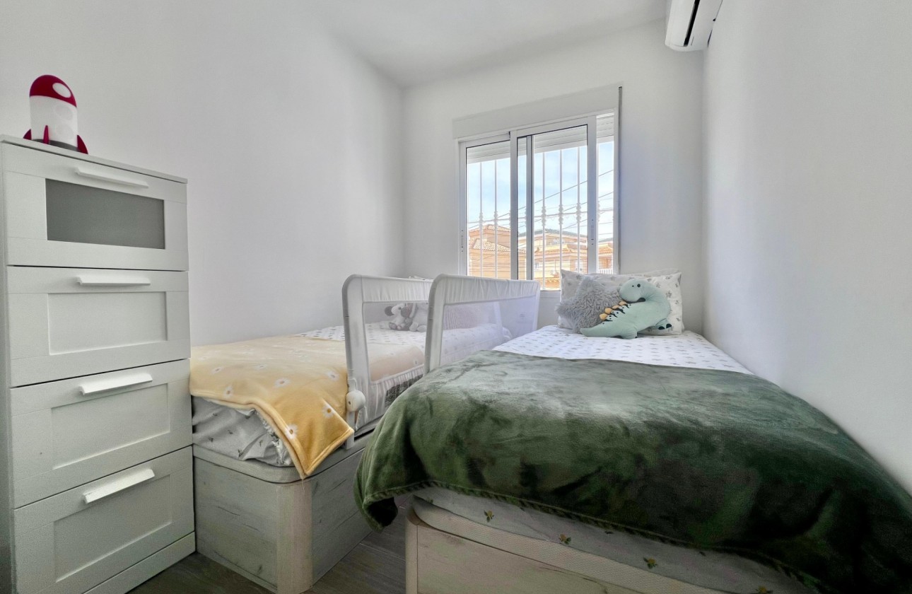 Revente - Villa - San Miguel de Salinas - Las filipinas