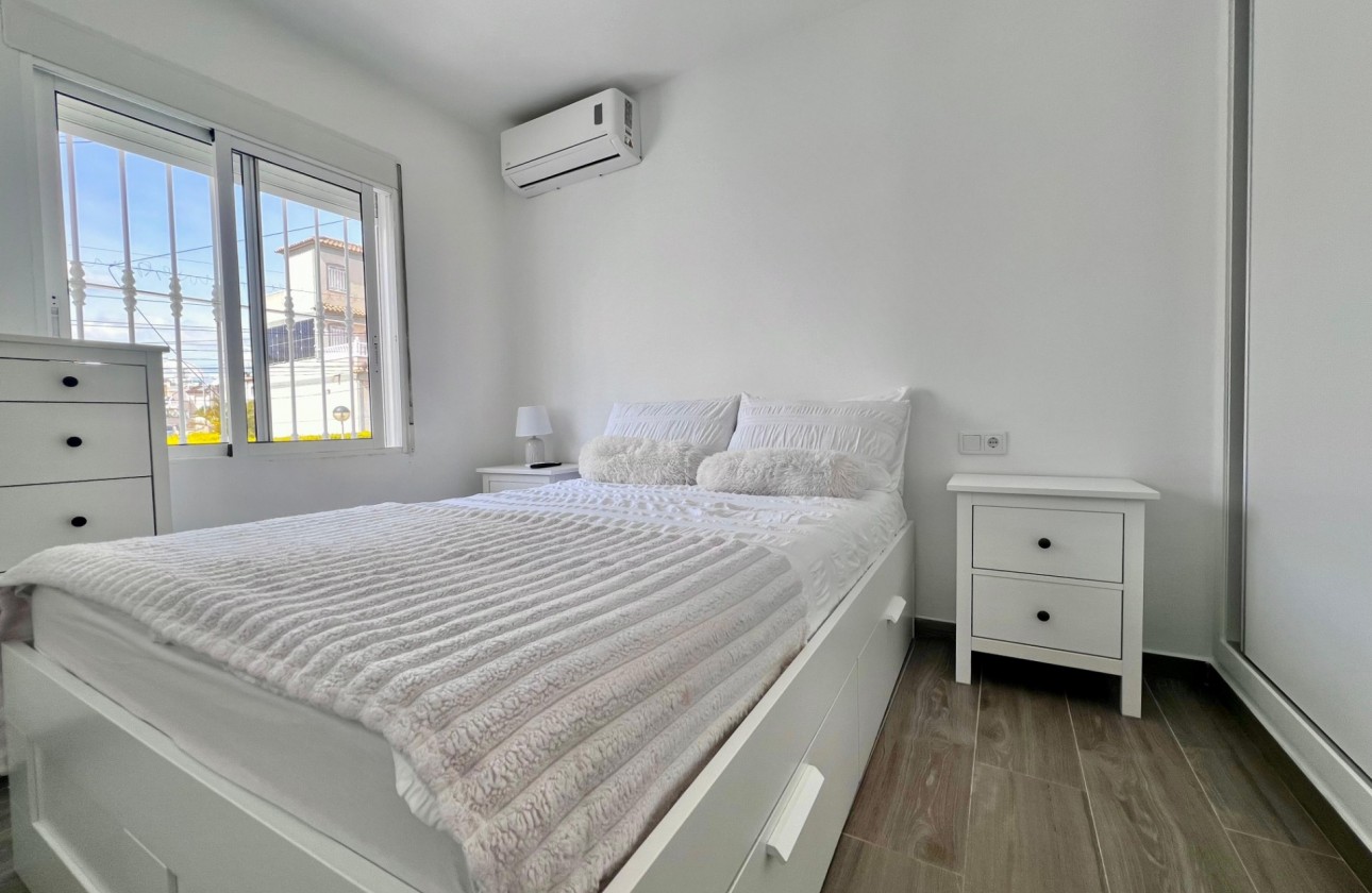 Revente - Villa - San Miguel de Salinas - Las filipinas