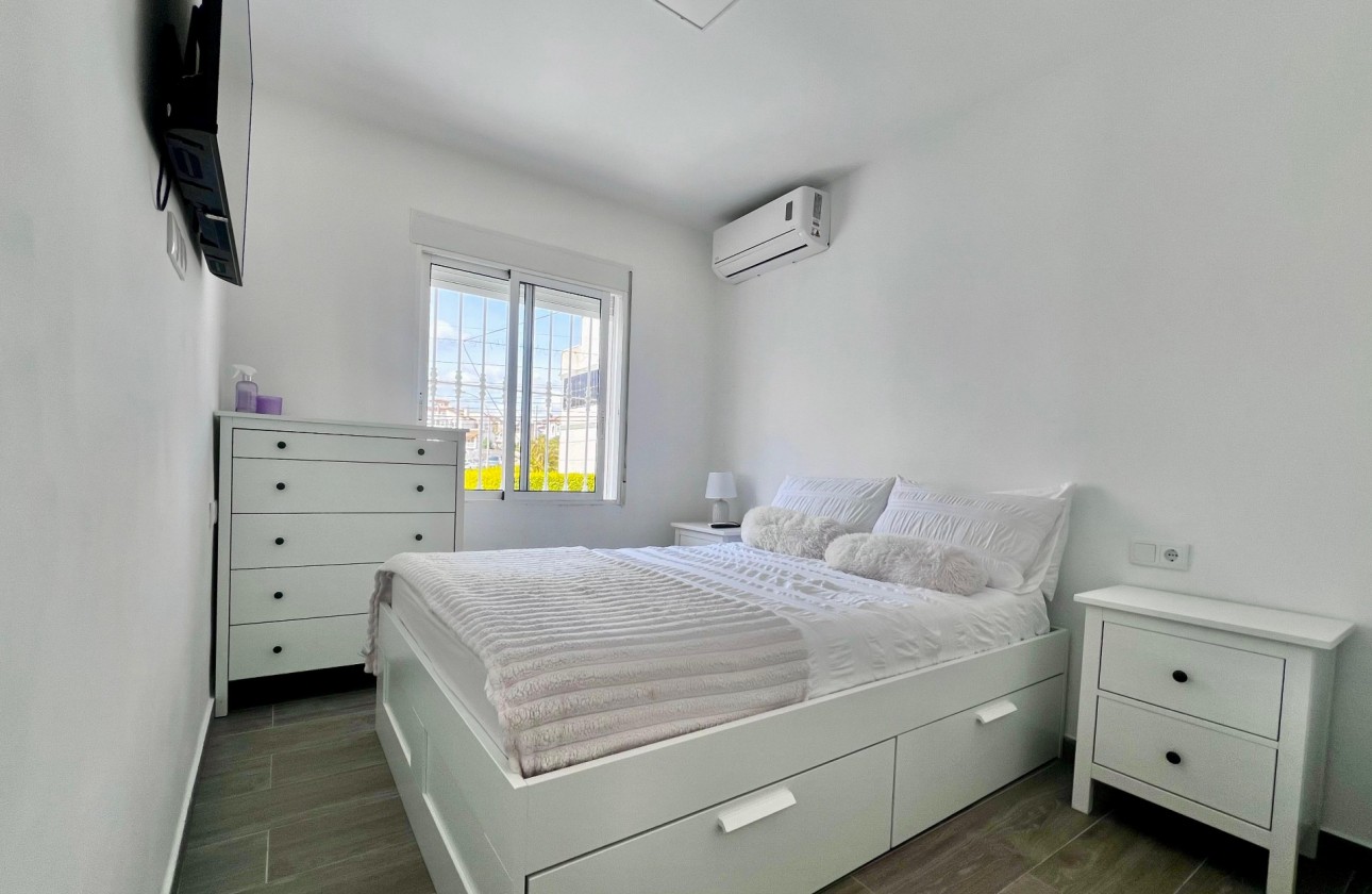 Revente - Villa - San Miguel de Salinas - Las filipinas