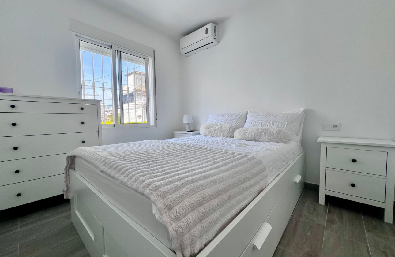 Revente - Villa - San Miguel de Salinas - Las filipinas