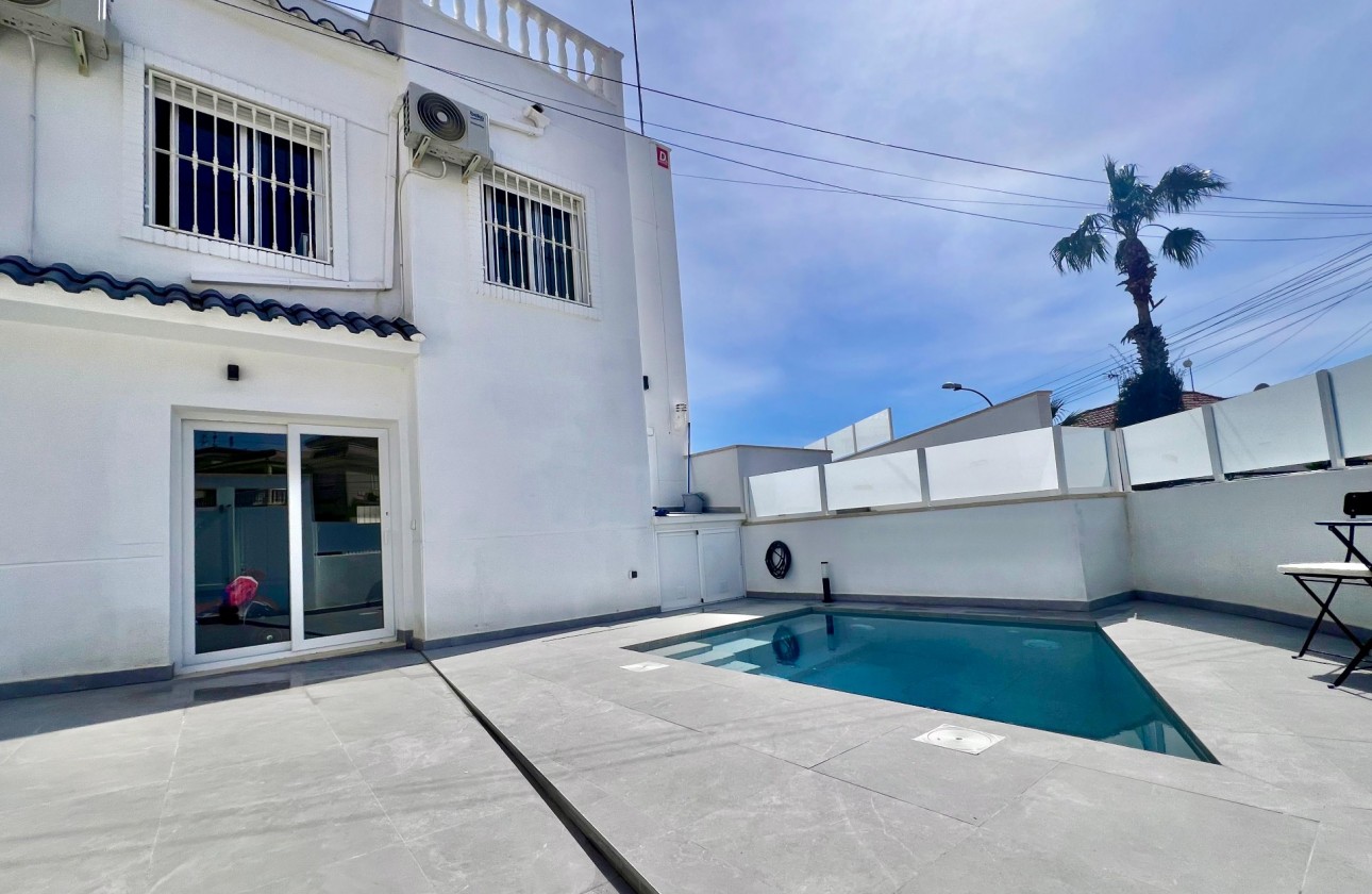 Revente - Villa - San Miguel de Salinas - Las filipinas