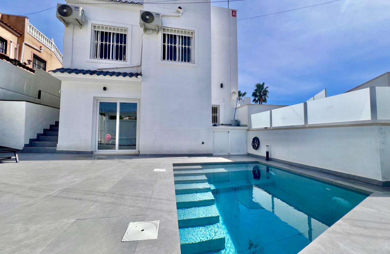 Revente - Villa - San Miguel de Salinas - Las filipinas