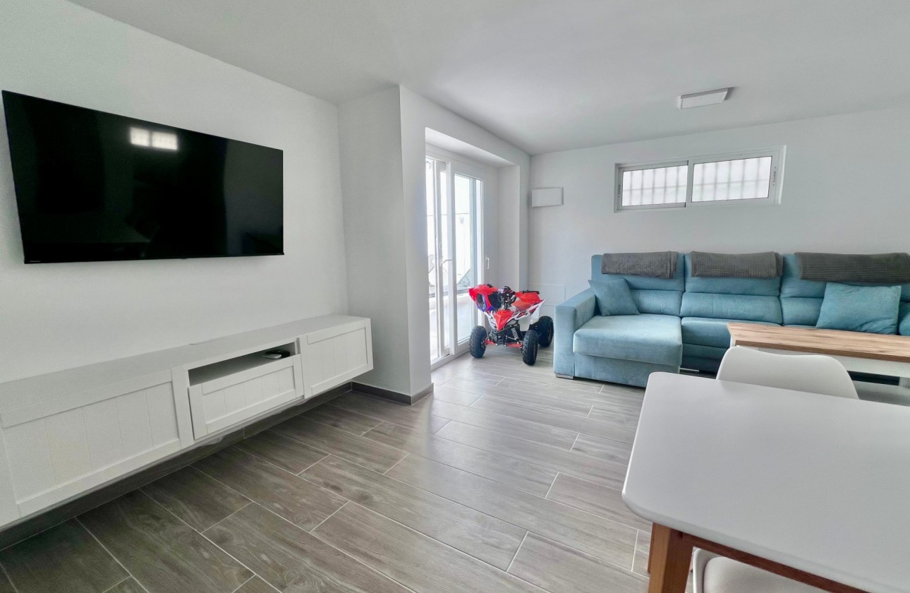 Revente - Villa - San Miguel de Salinas - Las filipinas