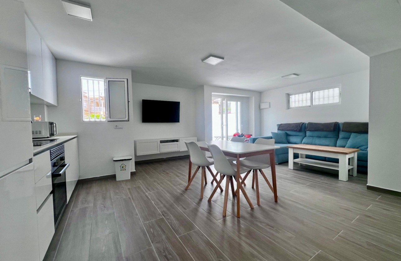 Revente - Villa - San Miguel de Salinas - Las filipinas