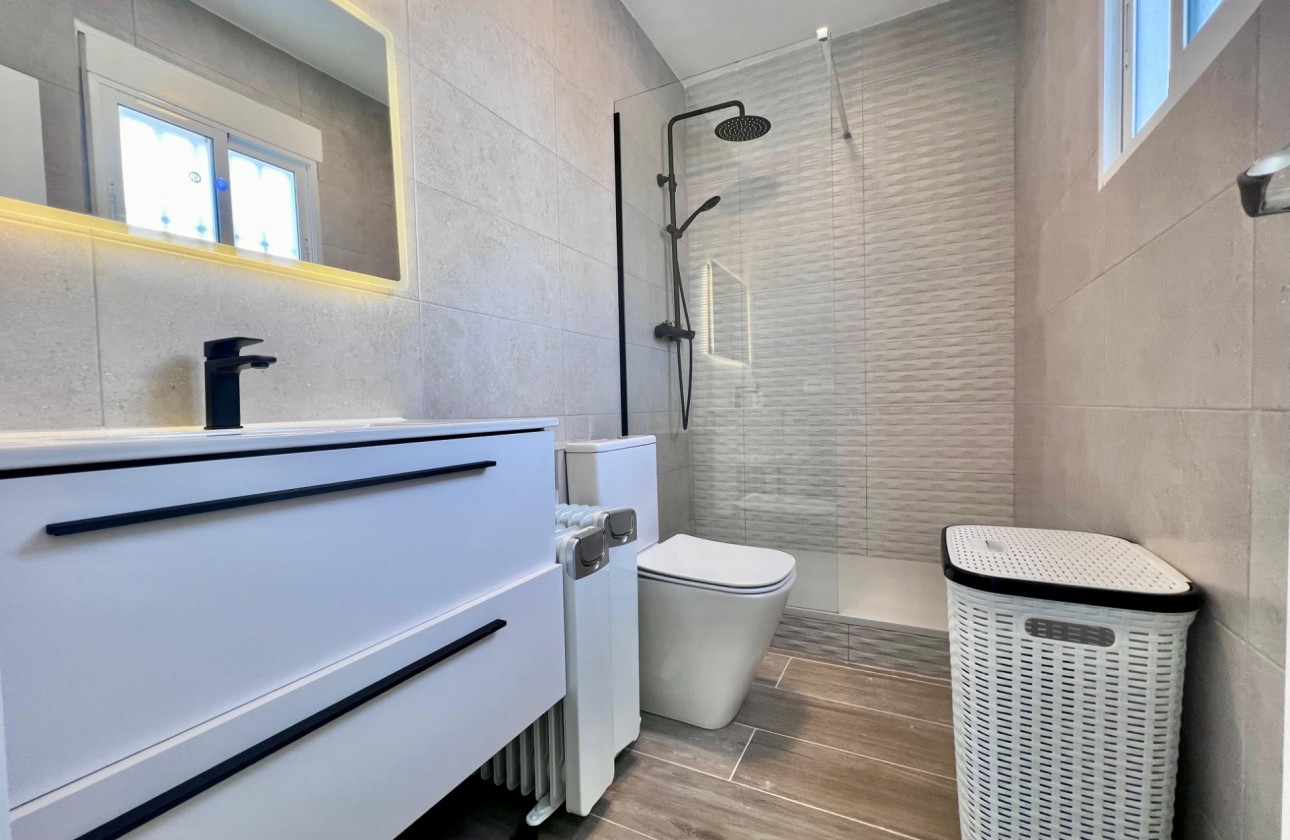 Revente - Villa - San Miguel de Salinas - Las filipinas