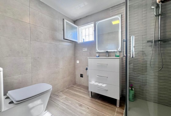 Revente - Villa - San Miguel de Salinas - Las filipinas