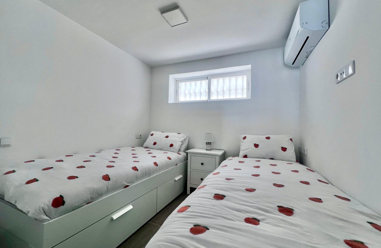 Revente - Villa - San Miguel de Salinas - Las filipinas