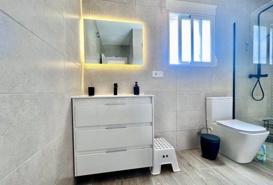 Revente - Villa - San Miguel de Salinas - Las filipinas