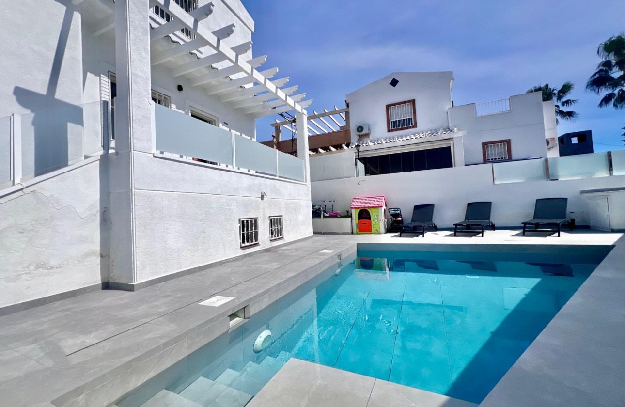 Revente - Villa - San Miguel de Salinas - Las filipinas