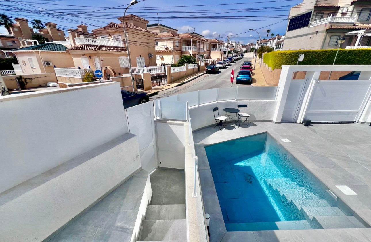 Revente - Villa - San Miguel de Salinas - Las filipinas