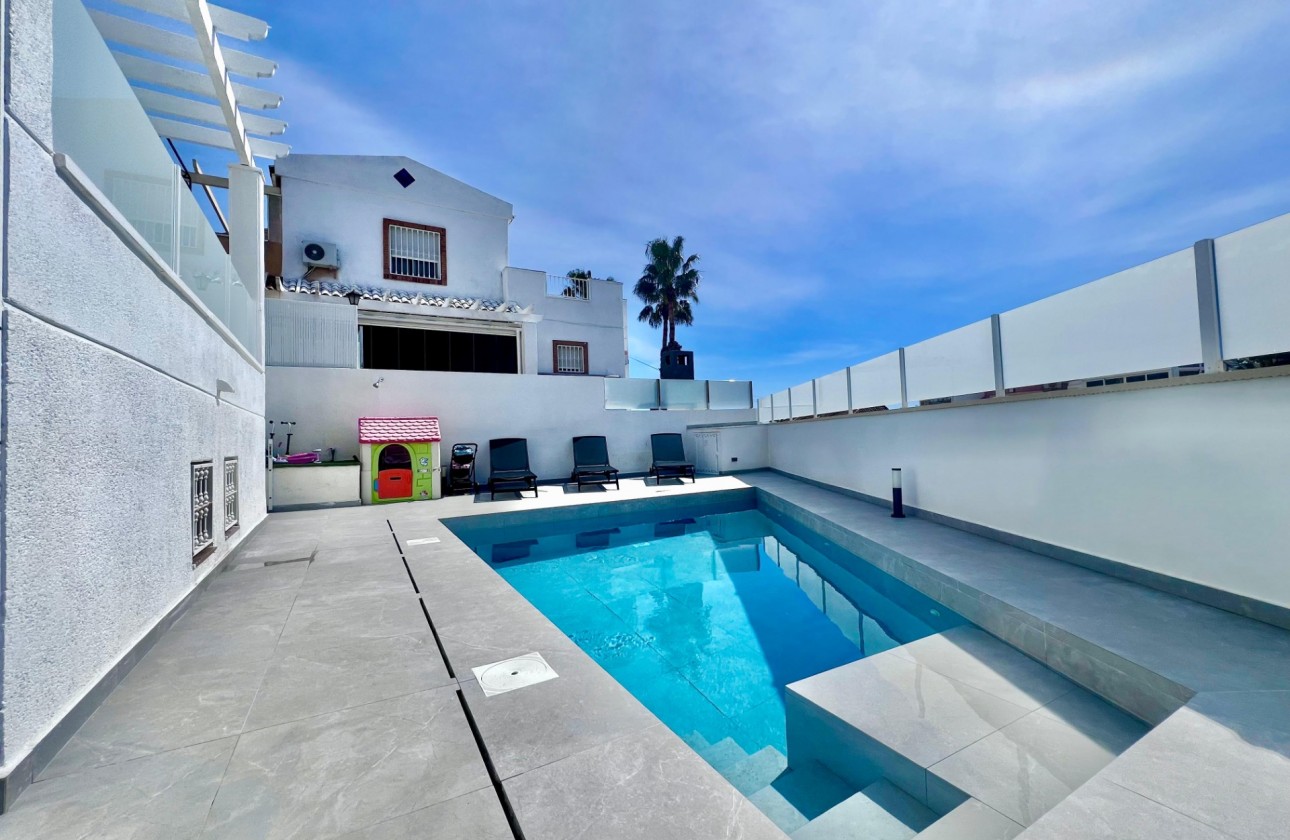 Revente - Villa - San Miguel de Salinas - Las filipinas