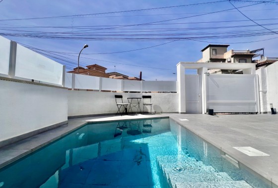 Revente - Villa - San Miguel de Salinas - Las filipinas