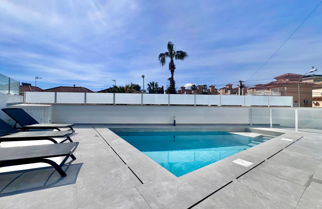 Revente - Villa - San Miguel de Salinas - Las filipinas